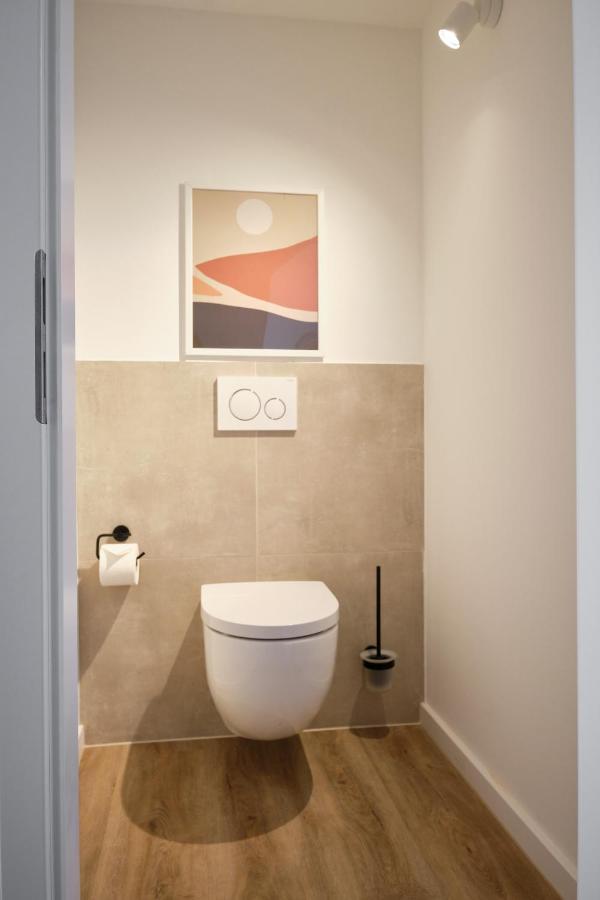 Park Avenue Apartments - Dom Mit Stil - Kueche - Parkplatz - Wlan - 65 Zoll Tv - Netflix Colonia Esterno foto