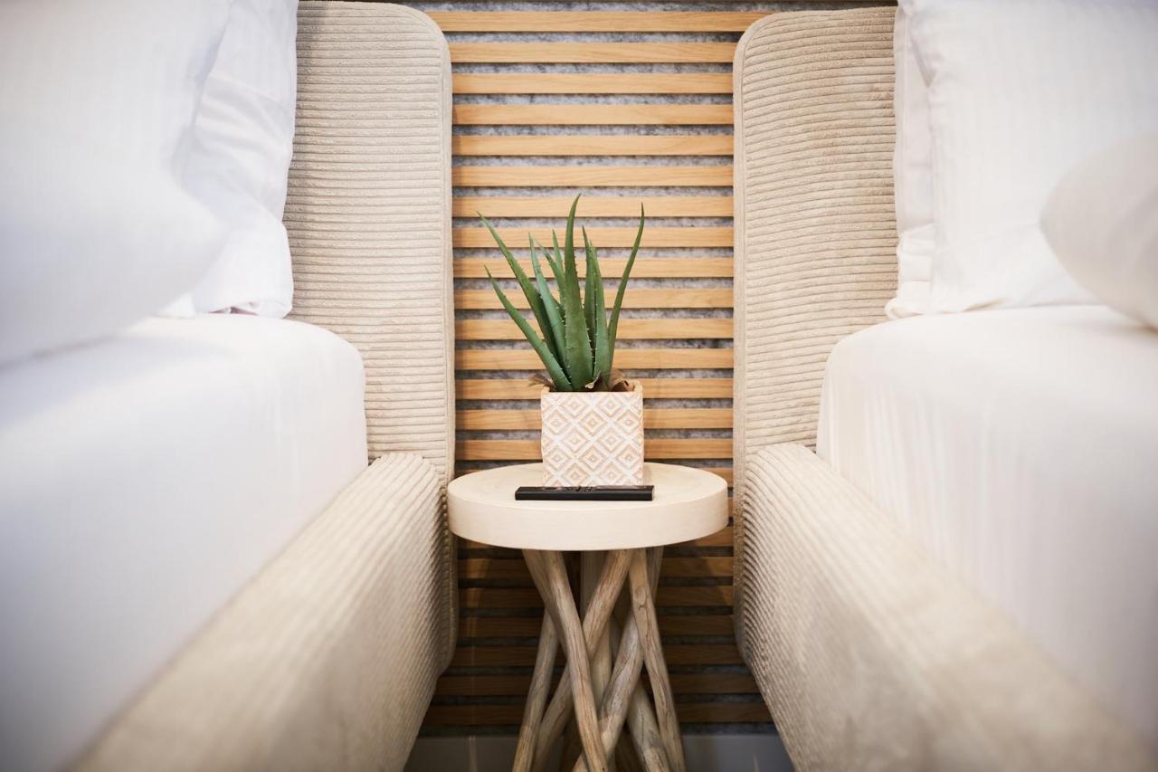 Park Avenue Apartments - Dom Mit Stil - Kueche - Parkplatz - Wlan - 65 Zoll Tv - Netflix Colonia Esterno foto