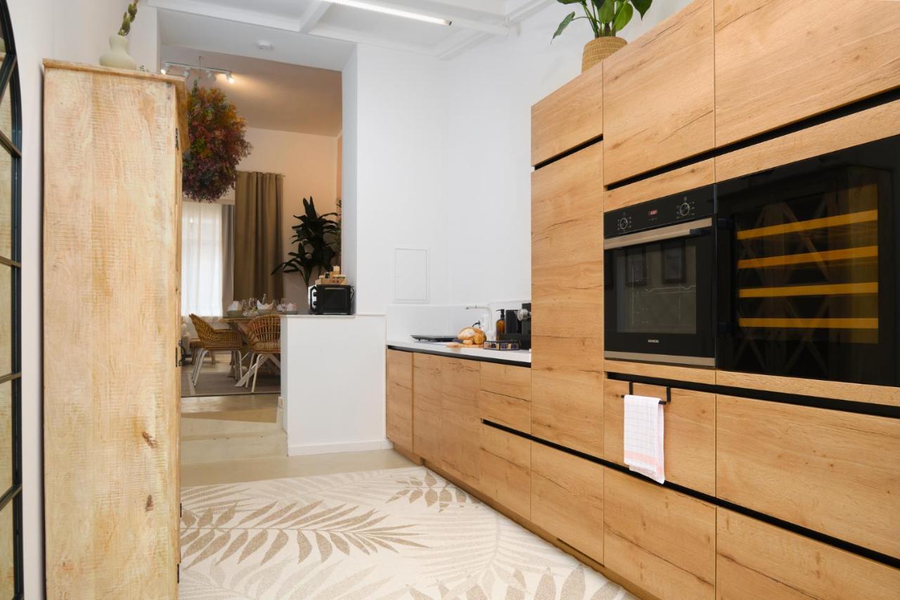 Park Avenue Apartments - Dom Mit Stil - Kueche - Parkplatz - Wlan - 65 Zoll Tv - Netflix Colonia Esterno foto